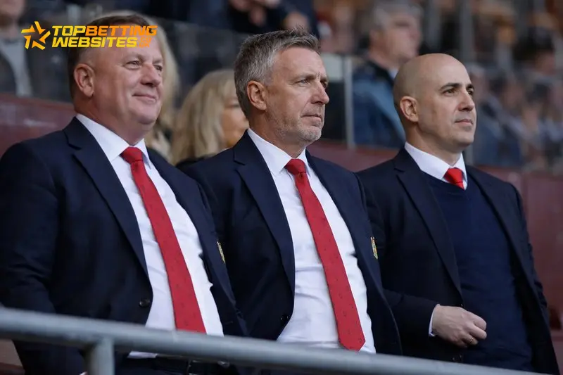 United plot audacious raid on Liverpool for teen flier Isaac Konde