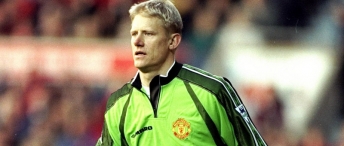 Peter Schmeichel voted greatest goalkeeper in the Premier League